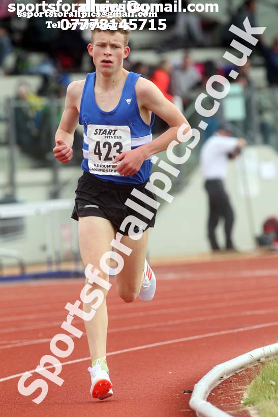 Mens under-17 3000 metres, North Eastern Track and Fields Champs., Middlesbrough. Photo: David T. Hewitson/Sports for All Pics